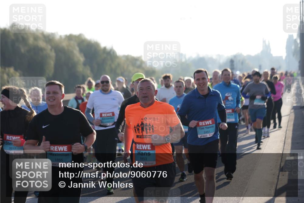 03.10.2025 - Köhlbrandbrückenlauf Jannik Wohlers http://msf.ph/oto/9060776 03.10.2025 09:22:45 Position 3 12, 2617, 1855, 1853, 2451 meine-sportfotos.de