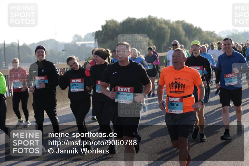 03.10.2025 - Köhlbrandbrückenlauf Jannik Wohlers http://msf.ph/oto/9060788 03.10.2025 09:22:46 Position 3 13, 12, 1992, 1855, 1853, 2451 meine-sportfotos.de