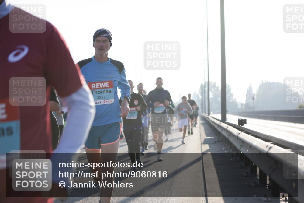 03.10.2025 - Köhlbrandbrückenlauf Jannik Wohlers http://msf.ph/oto/9060816 03.10.2025 09:14:54 Position 3 3317, 51 meine-sportfotos.de