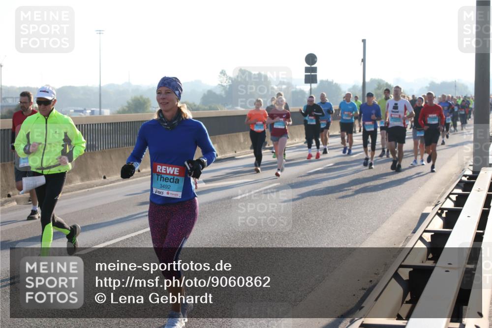 03.10.2025 - Köhlbrandbrückenlauf Lena Gebhardt http://msf.ph/oto/9060862 03.10.2025 09:19:28 Position 1 3492 meine-sportfotos.de
