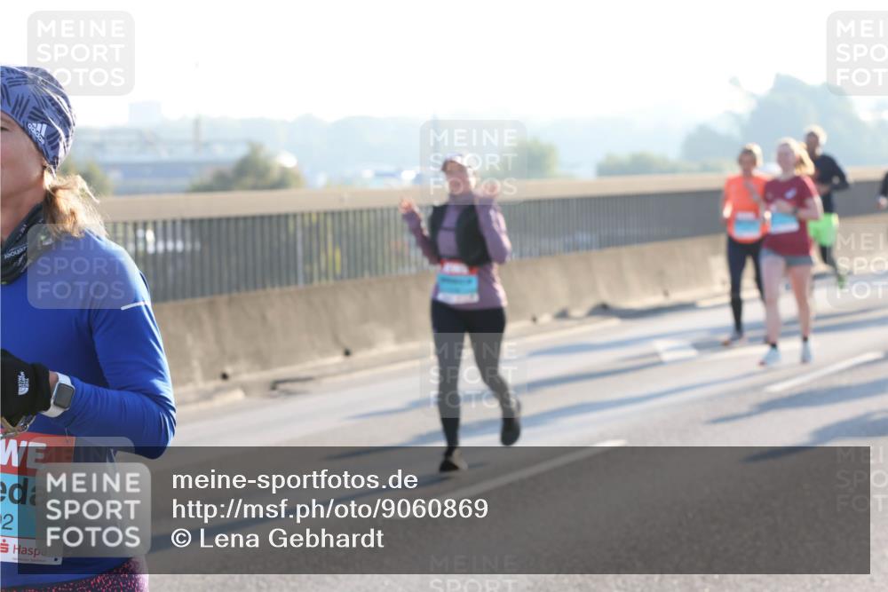 03.10.2025 - Köhlbrandbrückenlauf Lena Gebhardt http://msf.ph/oto/9060869 03.10.2025 09:19:28 Position 1 2 meine-sportfotos.de