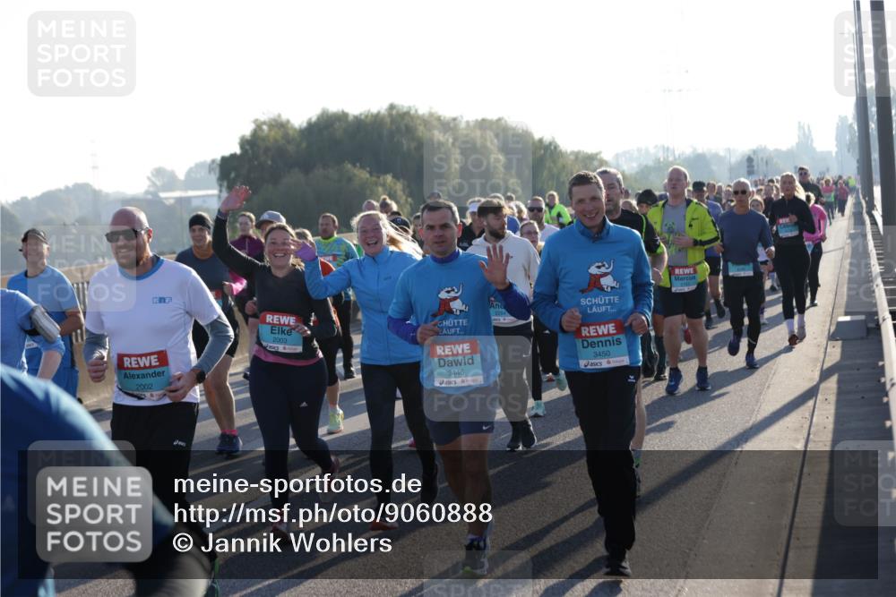 03.10.2025 - Köhlbrandbrückenlauf Jannik Wohlers http://msf.ph/oto/9060888 03.10.2025 09:22:49 Position 3 2003, 2002, 3446, 3450 meine-sportfotos.de
