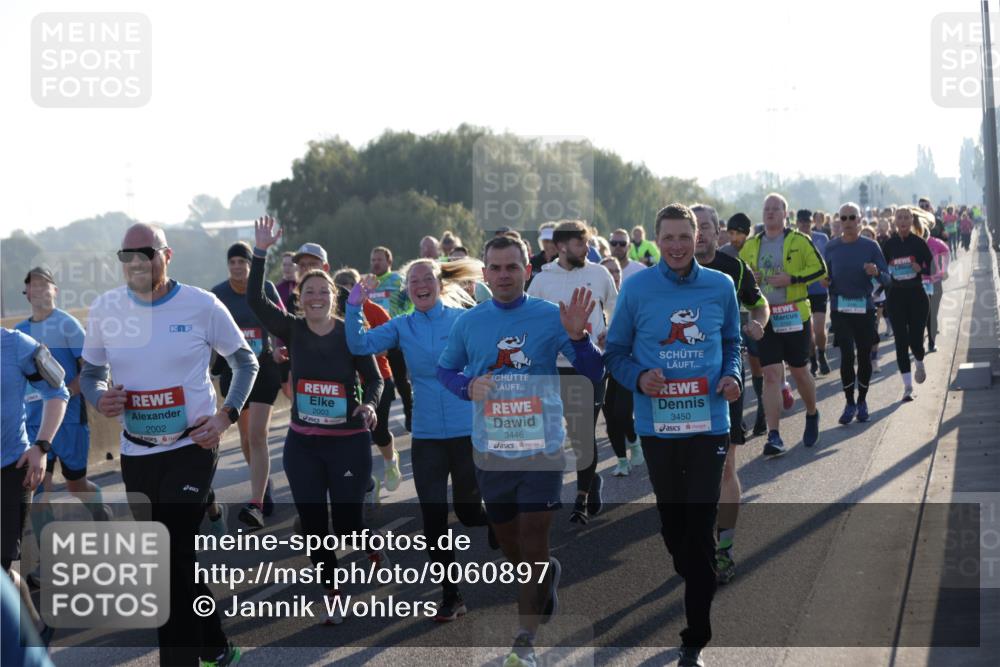03.10.2025 - Köhlbrandbrückenlauf Jannik Wohlers http://msf.ph/oto/9060897 03.10.2025 09:22:49 Position 3 2002, 2003, 3446, 3450, 2150 meine-sportfotos.de