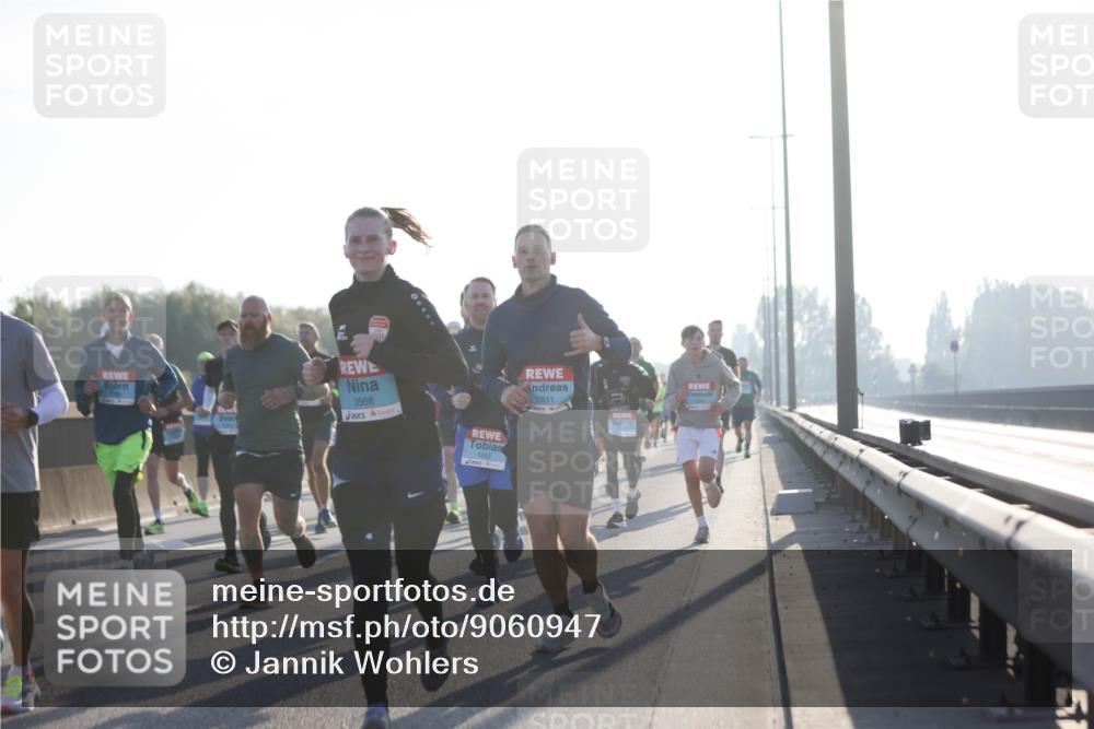 03.10.2025 - Köhlbrandbrückenlauf Jannik Wohlers http://msf.ph/oto/9060947 03.10.2025 09:14:55 Position 3 3568, 1262, 2811, 51 meine-sportfotos.de