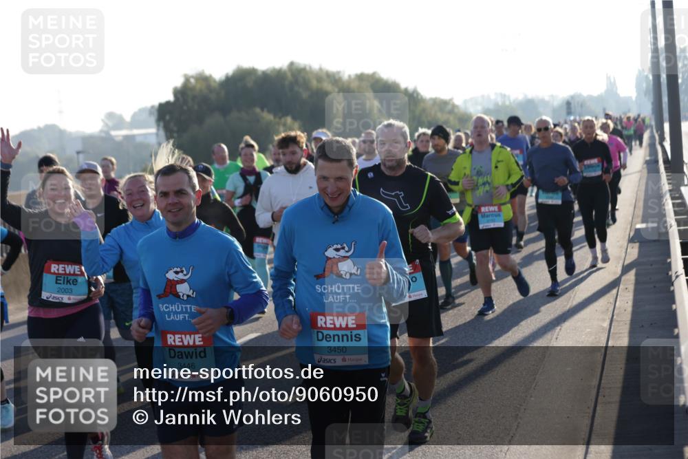 03.10.2025 - Köhlbrandbrückenlauf Jannik Wohlers http://msf.ph/oto/9060950 03.10.2025 09:22:50 Position 3 2003, 3446, 3450 meine-sportfotos.de