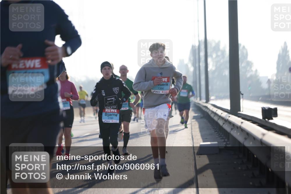 03.10.2025 - Köhlbrandbrückenlauf Jannik Wohlers http://msf.ph/oto/9060961 03.10.2025 09:14:56 Position 3 2811, 2760, 1396 meine-sportfotos.de