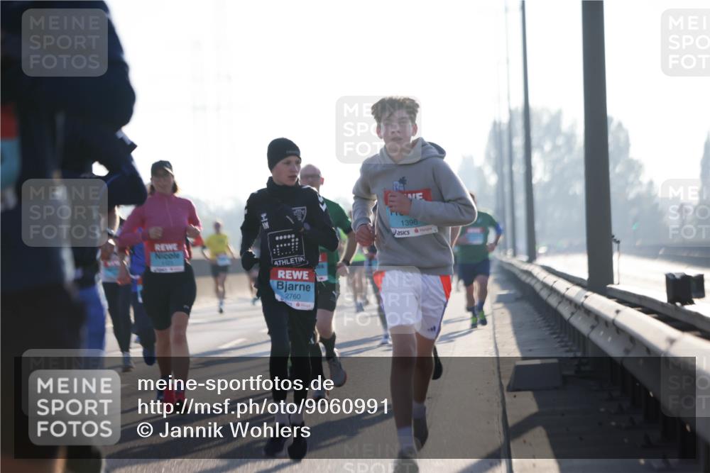 03.10.2025 - Köhlbrandbrückenlauf Jannik Wohlers http://msf.ph/oto/9060991 03.10.2025 09:14:57 Position 3 2760, 1396 meine-sportfotos.de