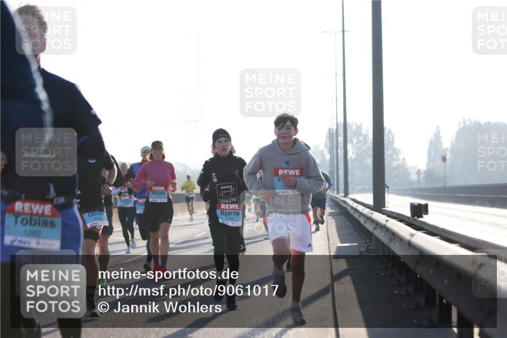 03.10.2025 - Köhlbrandbrückenlauf Jannik Wohlers http://msf.ph/oto/9061017 03.10.2025 09:14:57 Position 3 2759, 1262, 2760 meine-sportfotos.de