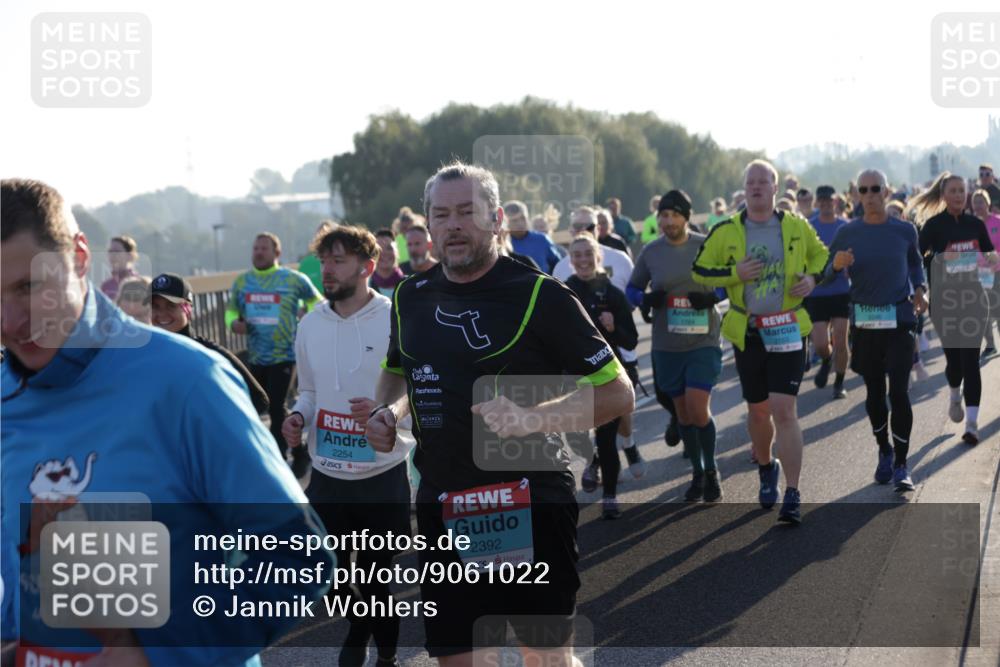 03.10.2025 - Köhlbrandbrückenlauf Jannik Wohlers http://msf.ph/oto/9061022 03.10.2025 09:22:51 Position 3 2254, 2392, 2246 meine-sportfotos.de