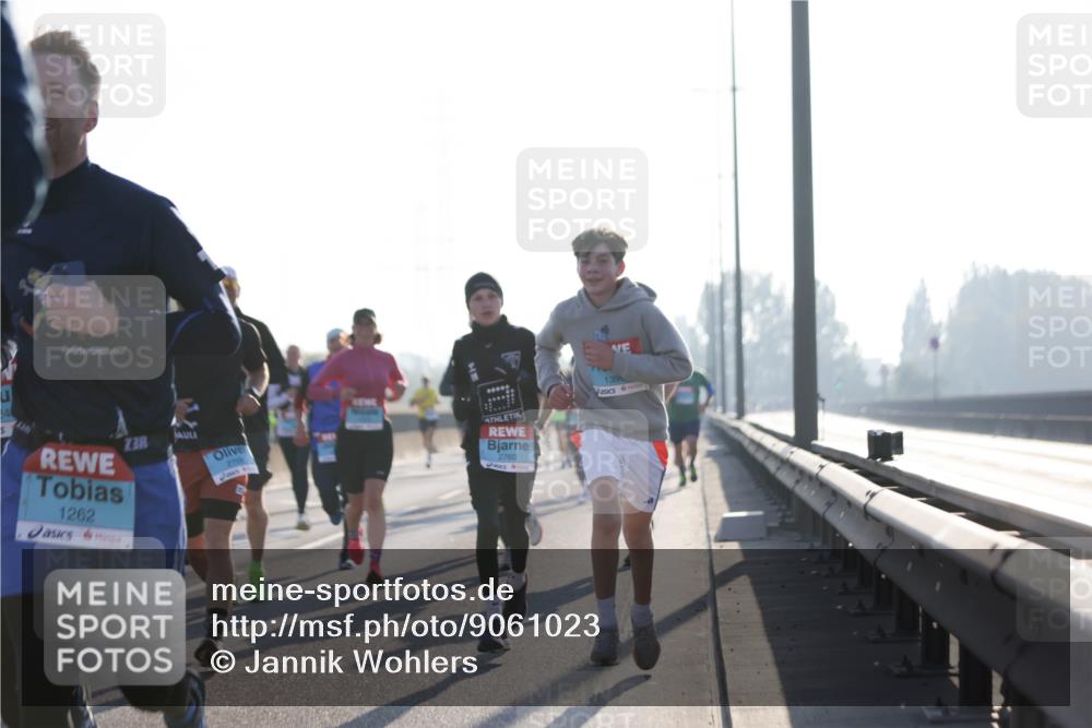 03.10.2025 - Köhlbrandbrückenlauf Jannik Wohlers http://msf.ph/oto/9061023 03.10.2025 09:14:57 Position 3 3, 1262, 2759, 139, 2760 meine-sportfotos.de