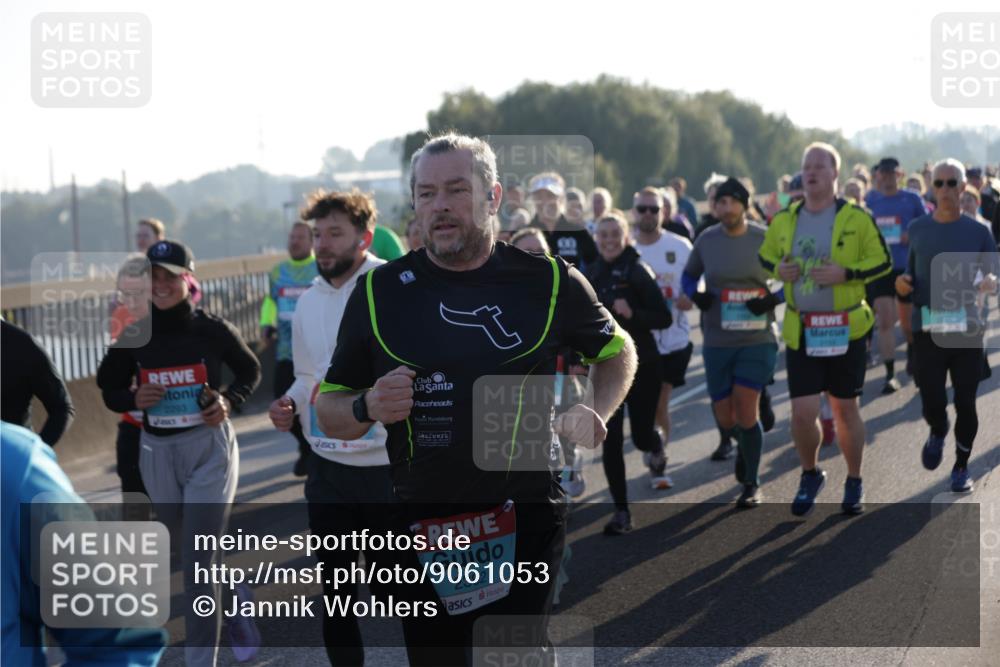 03.10.2025 - Köhlbrandbrückenlauf Jannik Wohlers http://msf.ph/oto/9061053 03.10.2025 09:22:51 Position 3 2293, 2392 meine-sportfotos.de