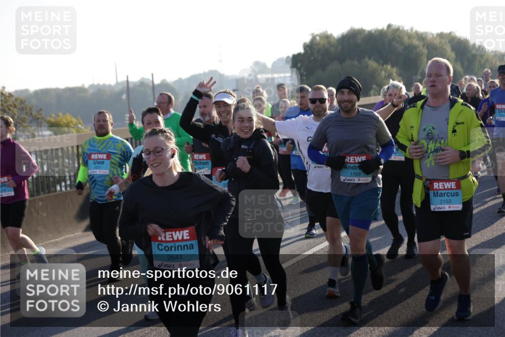 03.10.2025 - Köhlbrandbrückenlauf Jannik Wohlers http://msf.ph/oto/9061117 03.10.2025 09:22:53 Position 3 2641, 1769, 2153 meine-sportfotos.de