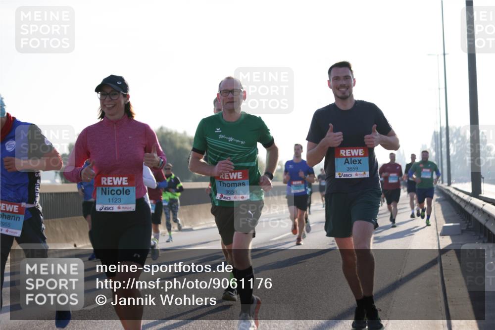 03.10.2025 - Köhlbrandbrückenlauf Jannik Wohlers http://msf.ph/oto/9061176 03.10.2025 09:15:01 Position 3 2955, 1123, 3658, 3659 meine-sportfotos.de