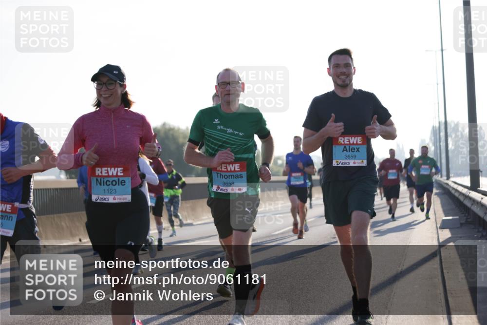 03.10.2025 - Köhlbrandbrückenlauf Jannik Wohlers http://msf.ph/oto/9061181 03.10.2025 09:15:01 Position 3 5, 1123, 3658, 3659 meine-sportfotos.de