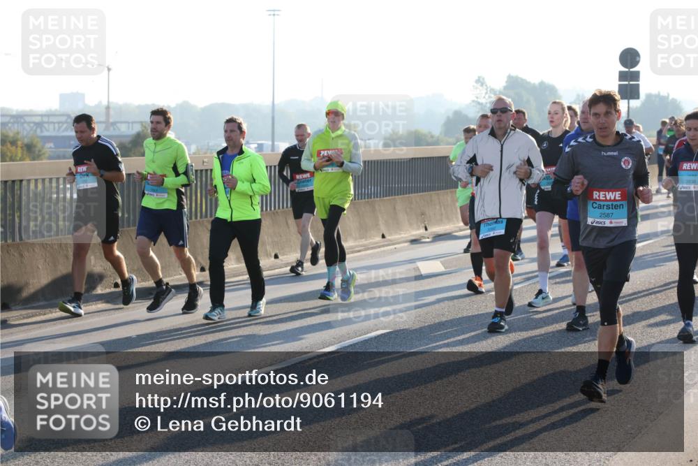 03.10.2025 - Köhlbrandbrückenlauf Lena Gebhardt http://msf.ph/oto/9061194 03.10.2025 09:19:39 Position 1 2587, 3838 meine-sportfotos.de