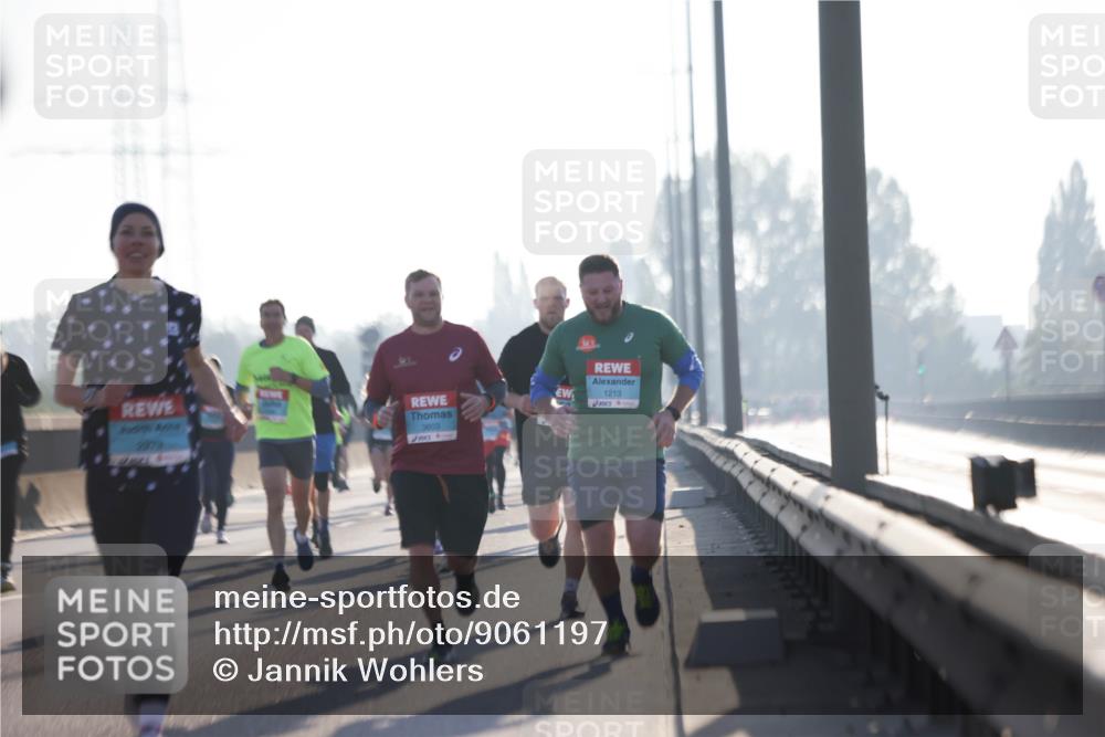03.10.2025 - Köhlbrandbrückenlauf Jannik Wohlers http://msf.ph/oto/9061197 03.10.2025 09:15:02 Position 3 2819, 3603, 1213 meine-sportfotos.de