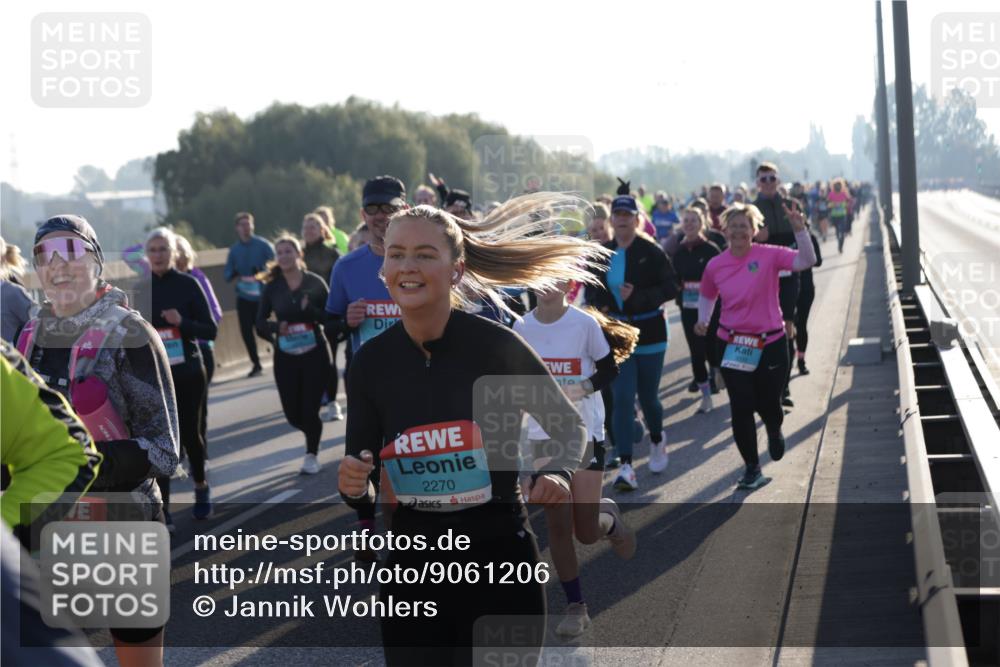 03.10.2025 - Köhlbrandbrückenlauf Jannik Wohlers http://msf.ph/oto/9061206 03.10.2025 09:22:54 Position 3 3322, 2270 meine-sportfotos.de