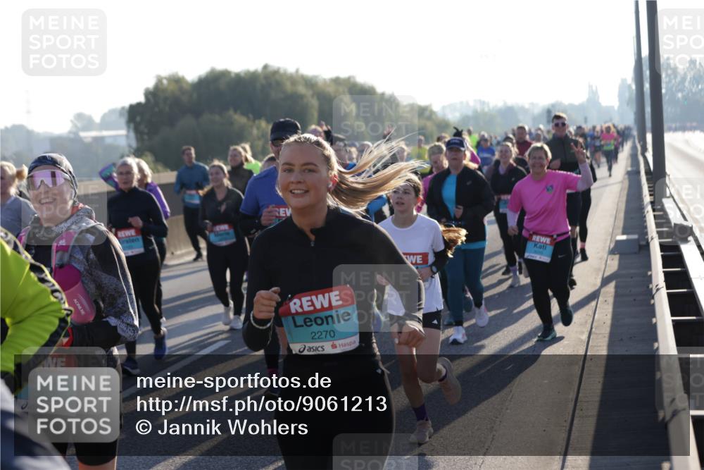 03.10.2025 - Köhlbrandbrückenlauf Jannik Wohlers http://msf.ph/oto/9061213 03.10.2025 09:22:54 Position 3 3322, 2270 meine-sportfotos.de