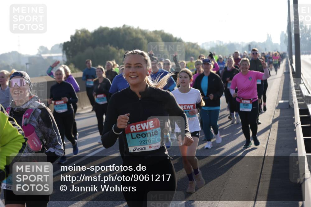 03.10.2025 - Köhlbrandbrückenlauf Jannik Wohlers http://msf.ph/oto/9061217 03.10.2025 09:22:55 Position 3 3322, 2270, 53 meine-sportfotos.de