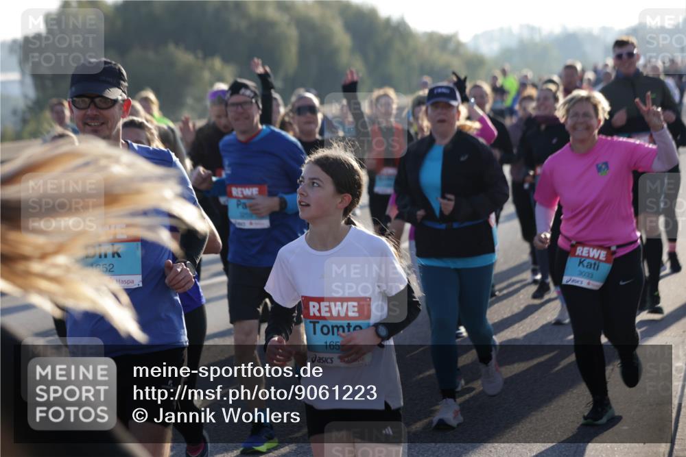 03.10.2025 - Köhlbrandbrückenlauf Jannik Wohlers http://msf.ph/oto/9061223 03.10.2025 09:22:55 Position 3 652, 165, 3033 meine-sportfotos.de