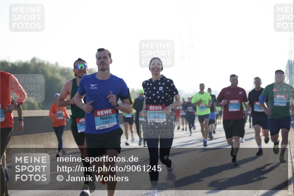 03.10.2025 - Köhlbrandbrückenlauf Jannik Wohlers http://msf.ph/oto/9061245 03.10.2025 09:15:03 Position 3 3181, 2979 meine-sportfotos.de