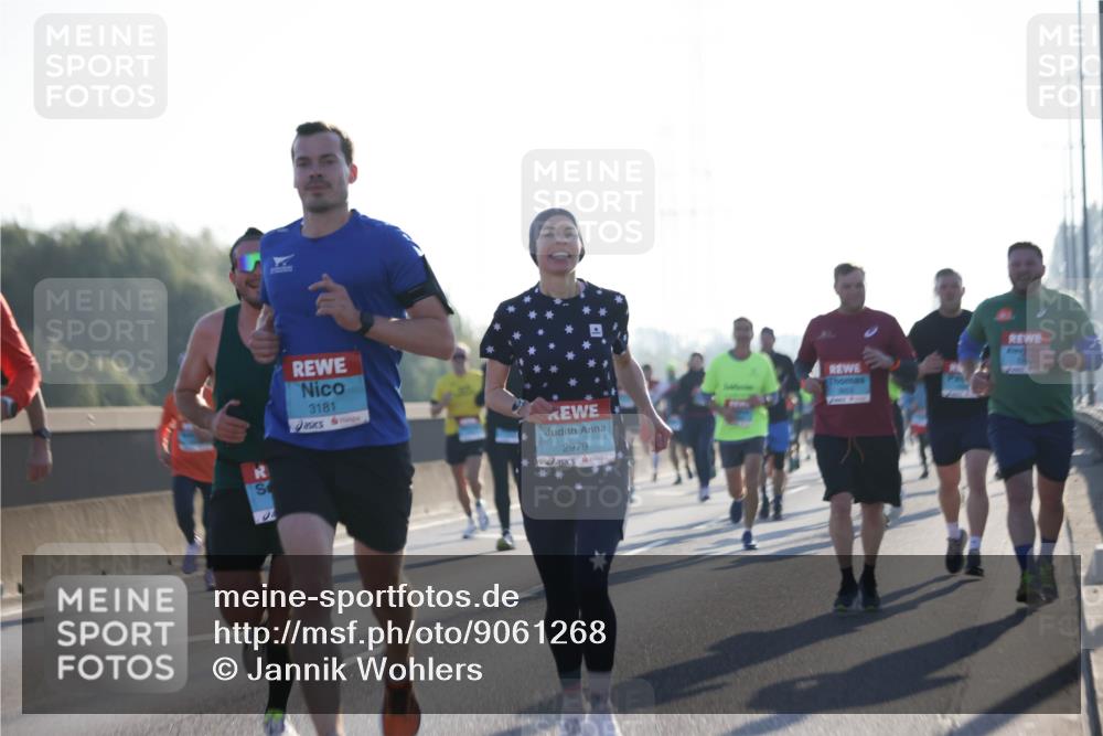 03.10.2025 - Köhlbrandbrückenlauf Jannik Wohlers http://msf.ph/oto/9061268 03.10.2025 09:15:03 Position 3 3181, 2979 meine-sportfotos.de