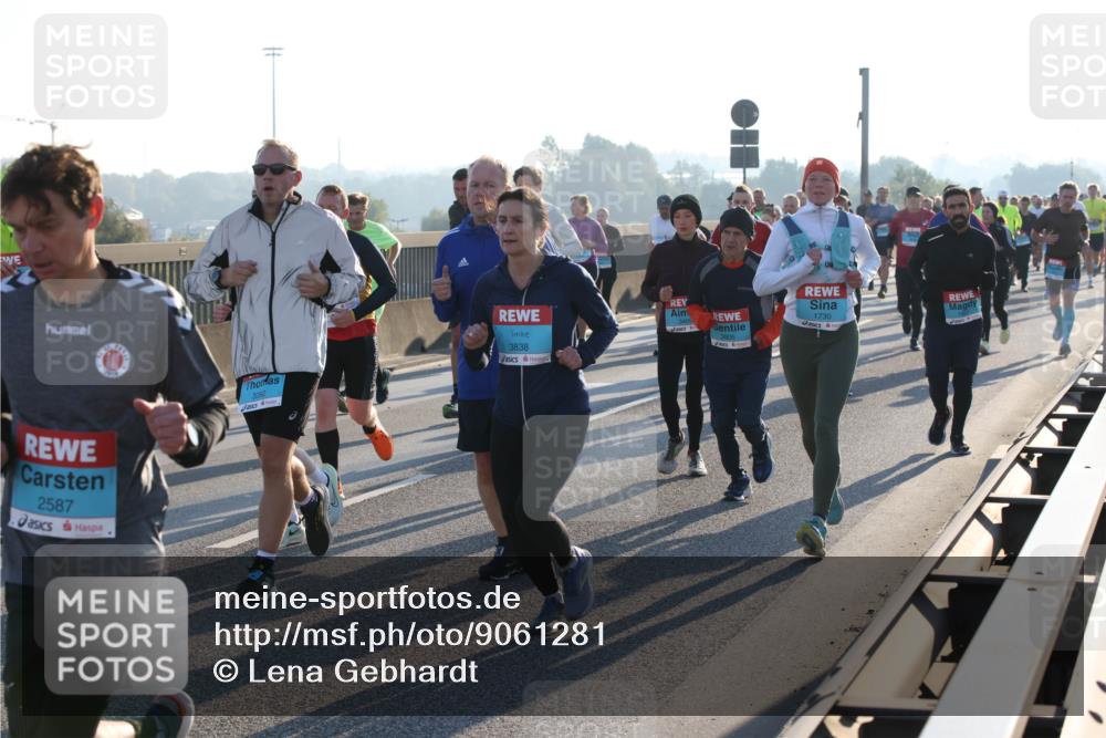 03.10.2025 - Köhlbrandbrückenlauf Lena Gebhardt http://msf.ph/oto/9061281 03.10.2025 09:19:40 Position 1 2587, 3838, 3392, 1730 meine-sportfotos.de