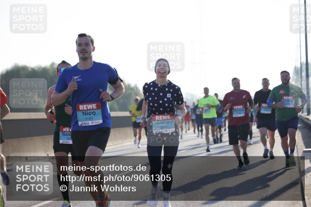 03.10.2025 - Köhlbrandbrückenlauf Jannik Wohlers http://msf.ph/oto/9061305 03.10.2025 09:15:03 Position 3 320, 3181, 2979 meine-sportfotos.de