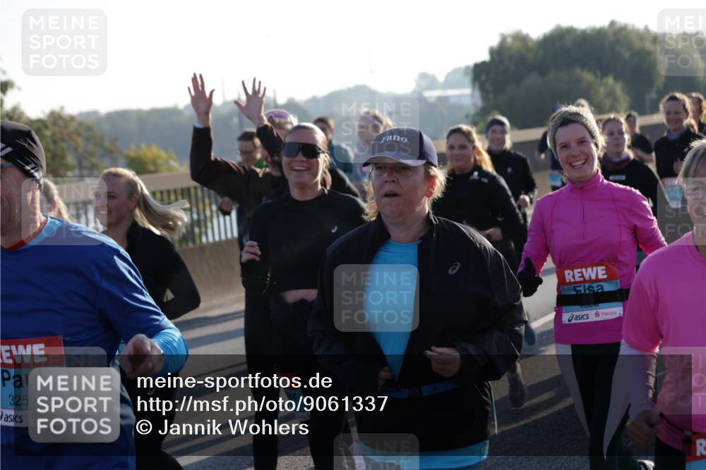 03.10.2025 - Köhlbrandbrückenlauf Jannik Wohlers http://msf.ph/oto/9061337 03.10.2025 09:22:58 Position 3 3259, 7000 meine-sportfotos.de