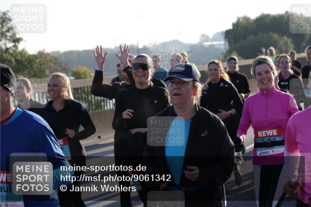 03.10.2025 - Köhlbrandbrückenlauf Jannik Wohlers http://msf.ph/oto/9061342 03.10.2025 09:22:58 Position 3 259 meine-sportfotos.de