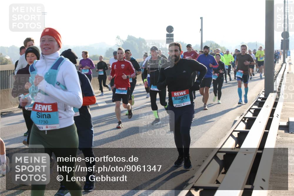 03.10.2025 - Köhlbrandbrückenlauf Lena Gebhardt http://msf.ph/oto/9061347 03.10.2025 09:19:42 Position 1 34, 1730, 1931 meine-sportfotos.de