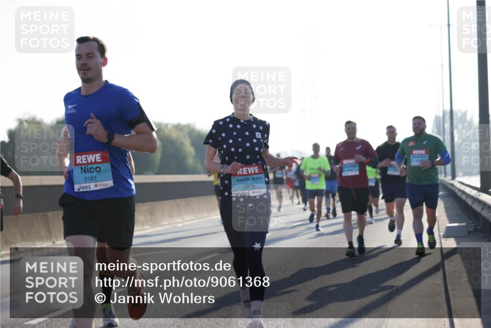 03.10.2025 - Köhlbrandbrückenlauf Jannik Wohlers http://msf.ph/oto/9061368 03.10.2025 09:15:04 Position 3 3181, 2979 meine-sportfotos.de