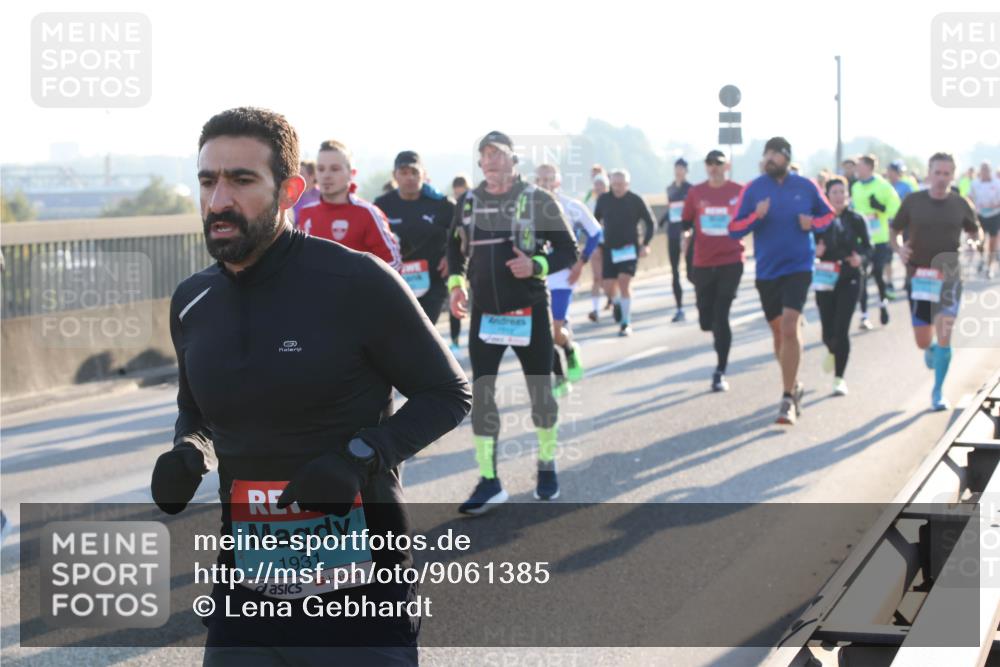 03.10.2025 - Köhlbrandbrückenlauf Lena Gebhardt http://msf.ph/oto/9061385 03.10.2025 09:19:43 Position 1 1931 meine-sportfotos.de