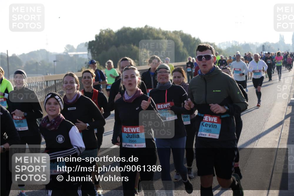 03.10.2025 - Köhlbrandbrückenlauf Jannik Wohlers http://msf.ph/oto/9061386 03.10.2025 09:22:59 Position 3 1732, 1896, 2966, 2219, 2965 meine-sportfotos.de