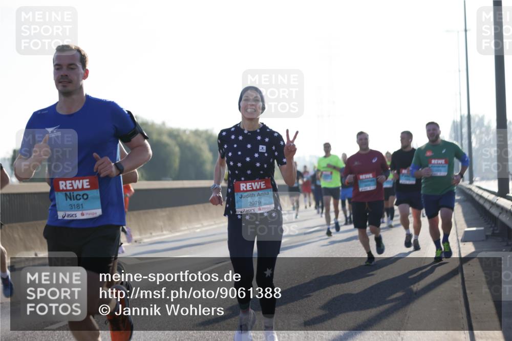 03.10.2025 - Köhlbrandbrückenlauf Jannik Wohlers http://msf.ph/oto/9061388 03.10.2025 09:15:04 Position 3 3181, 2979 meine-sportfotos.de