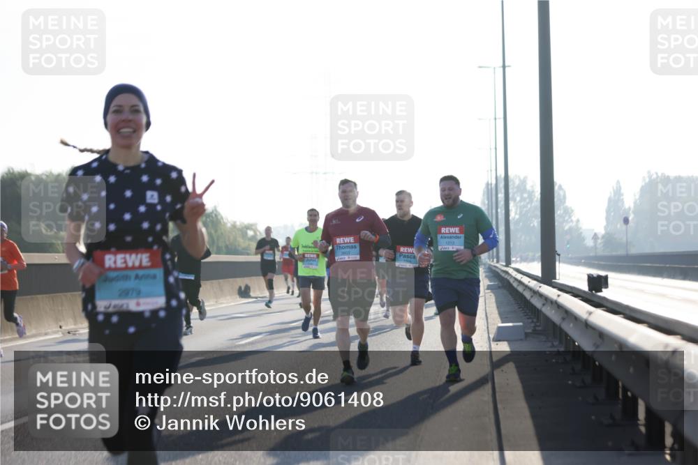 03.10.2025 - Köhlbrandbrückenlauf Jannik Wohlers http://msf.ph/oto/9061408 03.10.2025 09:15:05 Position 3 2979, 1213 meine-sportfotos.de