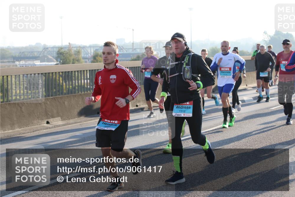 03.10.2025 - Köhlbrandbrückenlauf Lena Gebhardt http://msf.ph/oto/9061417 03.10.2025 09:19:44 Position 1 3569, 1512, 2716 meine-sportfotos.de