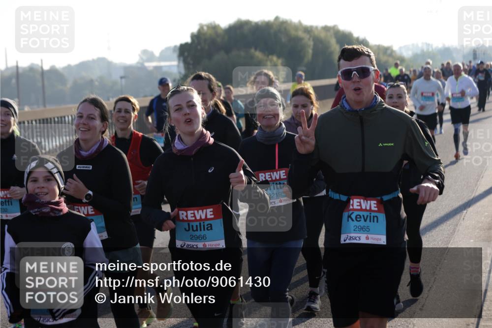 03.10.2025 - Köhlbrandbrückenlauf Jannik Wohlers http://msf.ph/oto/9061430 03.10.2025 09:22:59 Position 3 732, 2966, 2219, 2965 meine-sportfotos.de
