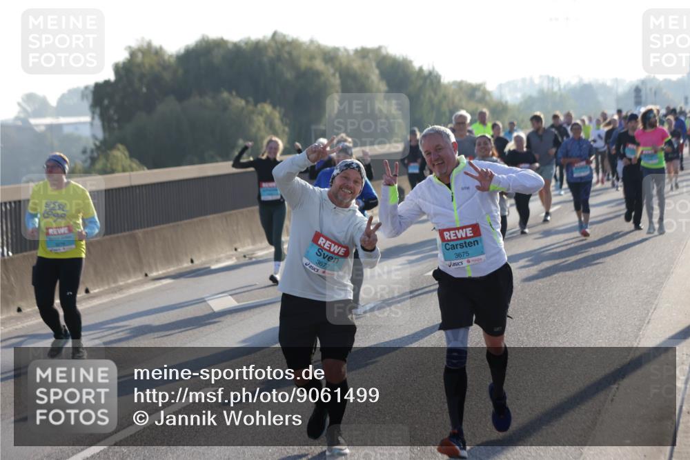 03.10.2025 - Köhlbrandbrückenlauf Jannik Wohlers http://msf.ph/oto/9061499 03.10.2025 09:23:02 Position 3 3677, 3675 meine-sportfotos.de