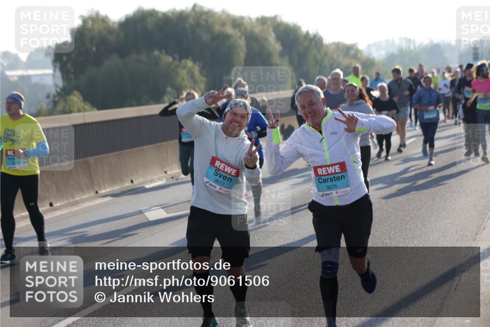 03.10.2025 - Köhlbrandbrückenlauf Jannik Wohlers http://msf.ph/oto/9061506 03.10.2025 09:23:02 Position 3 3677, 3675 meine-sportfotos.de