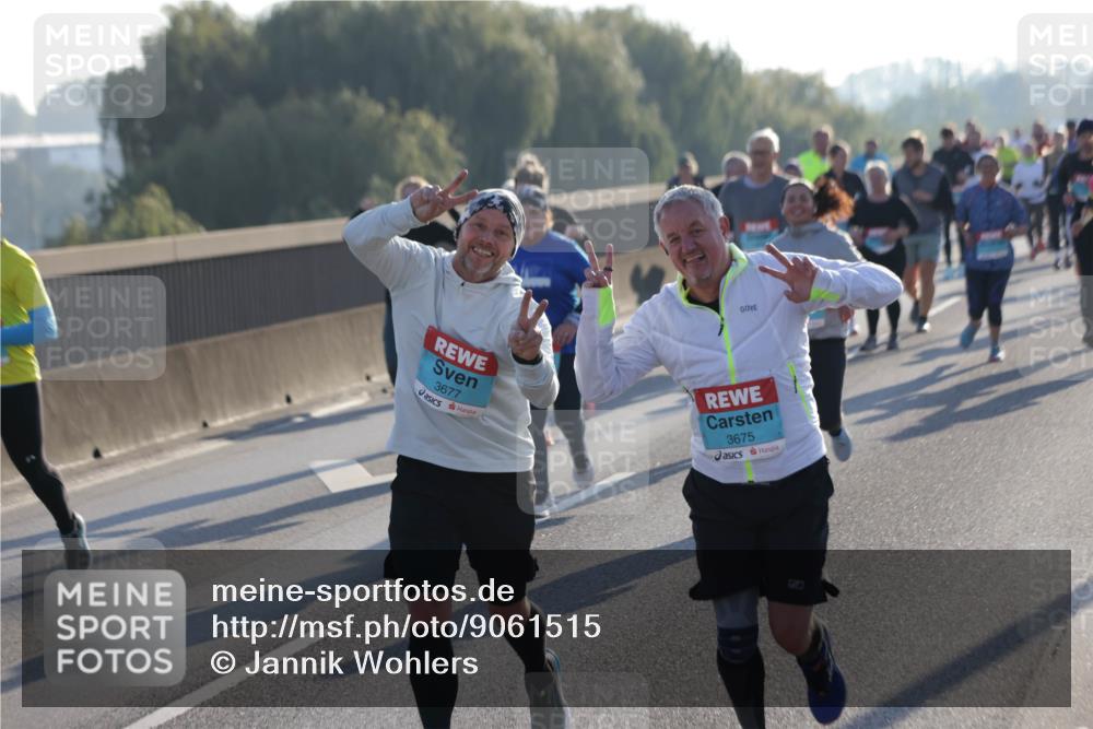 03.10.2025 - Köhlbrandbrückenlauf Jannik Wohlers http://msf.ph/oto/9061515 03.10.2025 09:23:03 Position 3 3677, 3675 meine-sportfotos.de