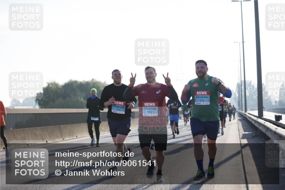 03.10.2025 - Köhlbrandbrückenlauf Jannik Wohlers http://msf.ph/oto/9061541 03.10.2025 09:15:07 Position 3 1504, 3603, 1213 meine-sportfotos.de