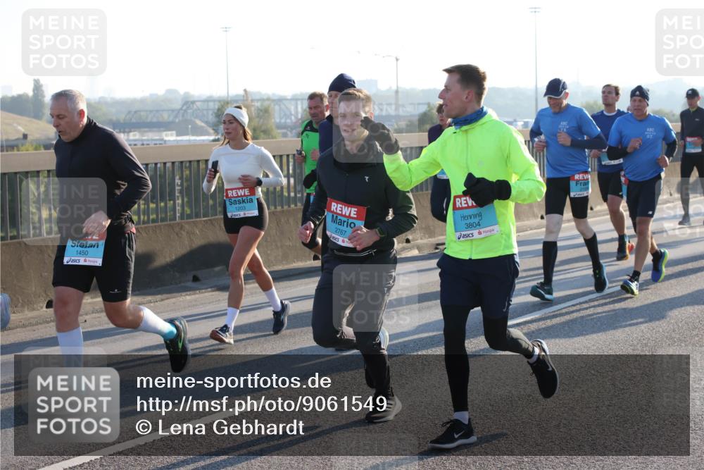 03.10.2025 - Köhlbrandbrückenlauf Lena Gebhardt http://msf.ph/oto/9061549 03.10.2025 09:19:48 Position 1 1450, 1203, 2767, 3804 meine-sportfotos.de