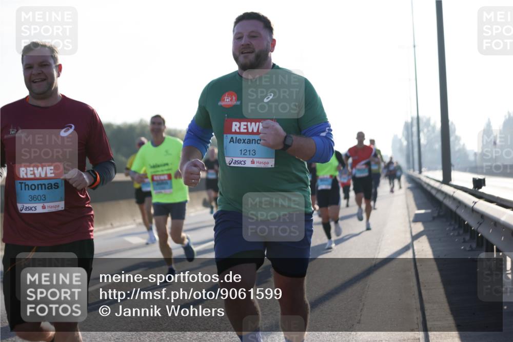 03.10.2025 - Köhlbrandbrückenlauf Jannik Wohlers http://msf.ph/oto/9061599 03.10.2025 09:15:08 Position 3 3603, 1213 meine-sportfotos.de