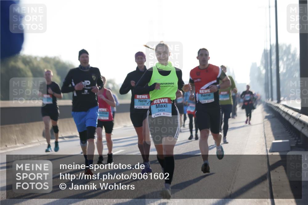03.10.2025 - Köhlbrandbrückenlauf Jannik Wohlers http://msf.ph/oto/9061602 03.10.2025 09:15:09 Position 3 2024, 1152, 3454, 1297 meine-sportfotos.de