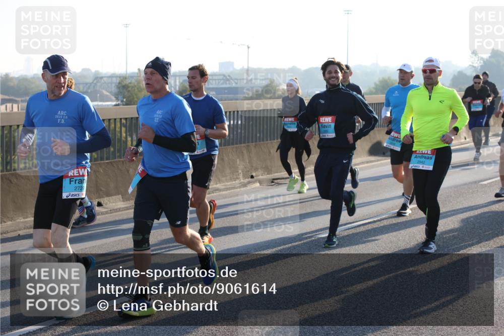 03.10.2025 - Köhlbrandbrückenlauf Lena Gebhardt http://msf.ph/oto/9061614 03.10.2025 09:19:50 Position 1 2015, 2, 0, 2015, 2, 8, 2729, 2950, 2942 meine-sportfotos.de