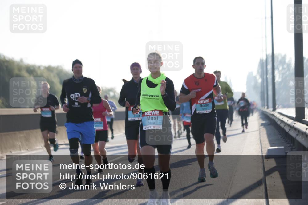 03.10.2025 - Köhlbrandbrückenlauf Jannik Wohlers http://msf.ph/oto/9061621 03.10.2025 09:15:09 Position 3 2024, 1297, 1152, 3454 meine-sportfotos.de