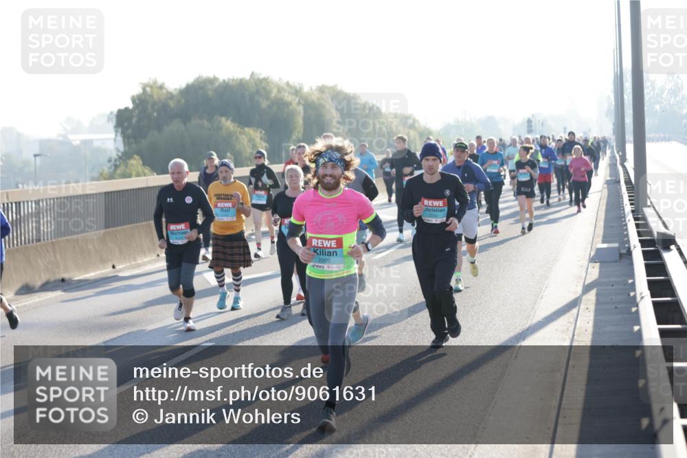 03.10.2025 - Köhlbrandbrückenlauf Jannik Wohlers http://msf.ph/oto/9061631 03.10.2025 09:23:08 Position 3 2209, 2231 meine-sportfotos.de