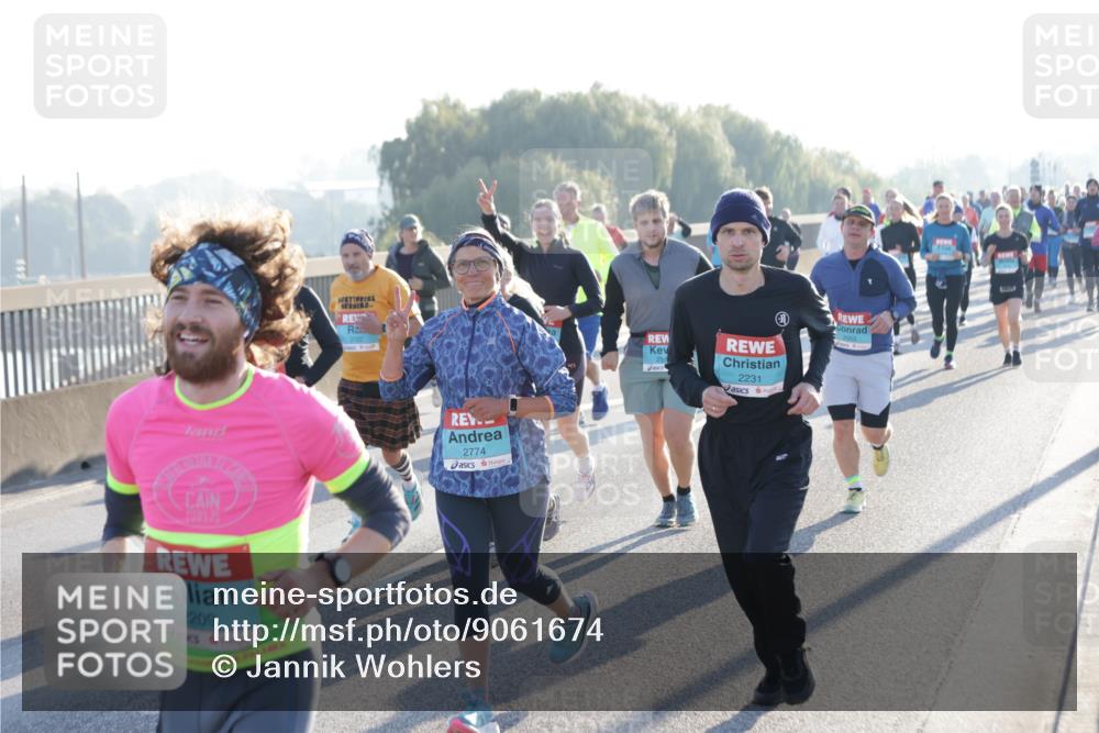 03.10.2025 - Köhlbrandbrückenlauf Jannik Wohlers http://msf.ph/oto/9061674 03.10.2025 09:23:10 Position 3 2209, 2774, 2231 meine-sportfotos.de