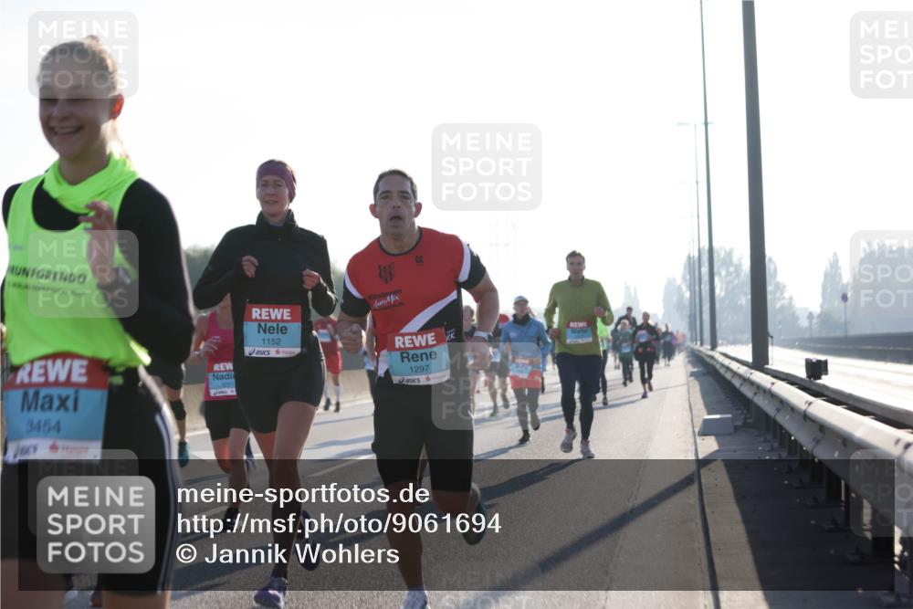 03.10.2025 - Köhlbrandbrückenlauf Jannik Wohlers http://msf.ph/oto/9061694 03.10.2025 09:15:11 Position 3 3454, 1152, 1297, 8 meine-sportfotos.de